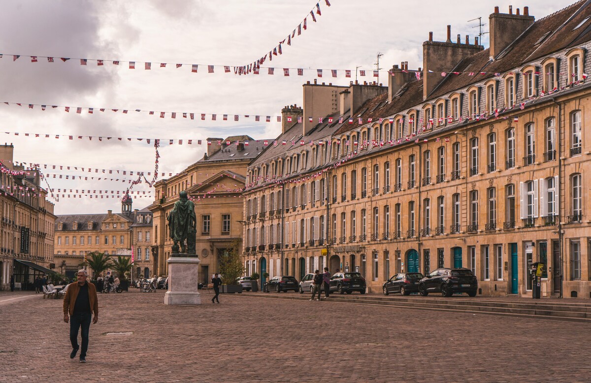 (c)jasper-garratt Caen